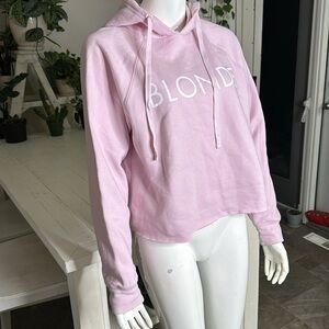 Brunette the label size M/L pink crop top, blonde, white graphic